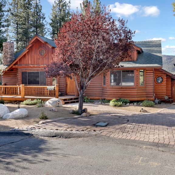 2142-The Alps Lodge - Image 1
