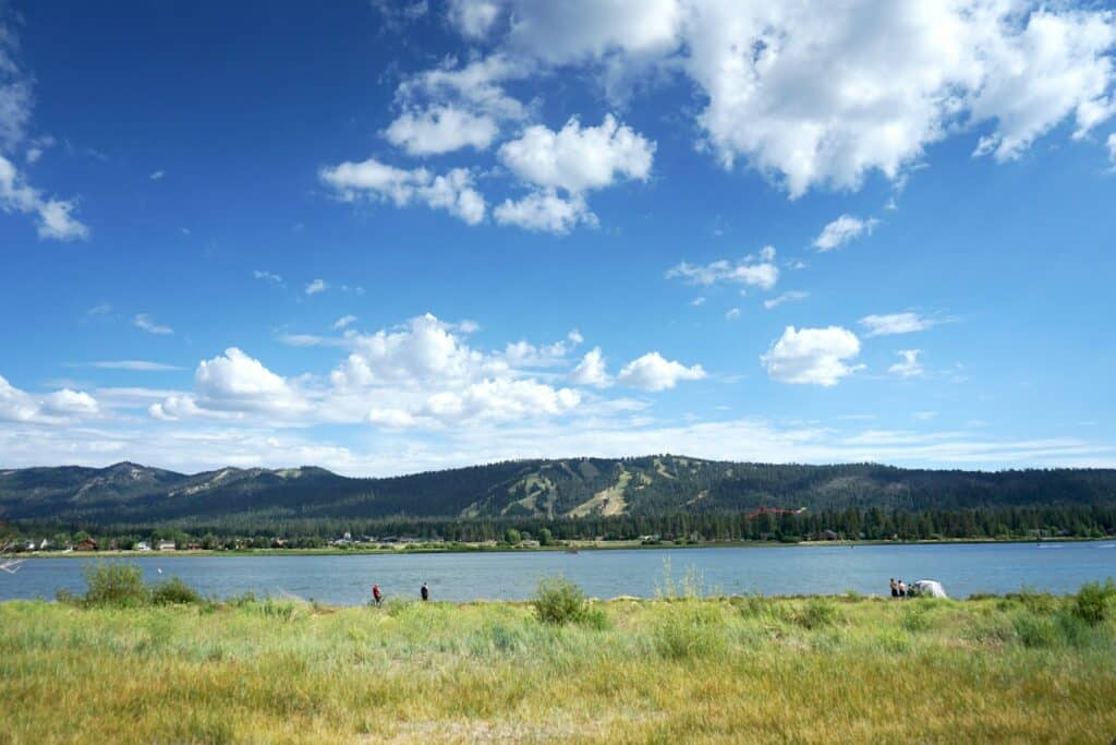 Book your last-minute Big Bear Lake getaway