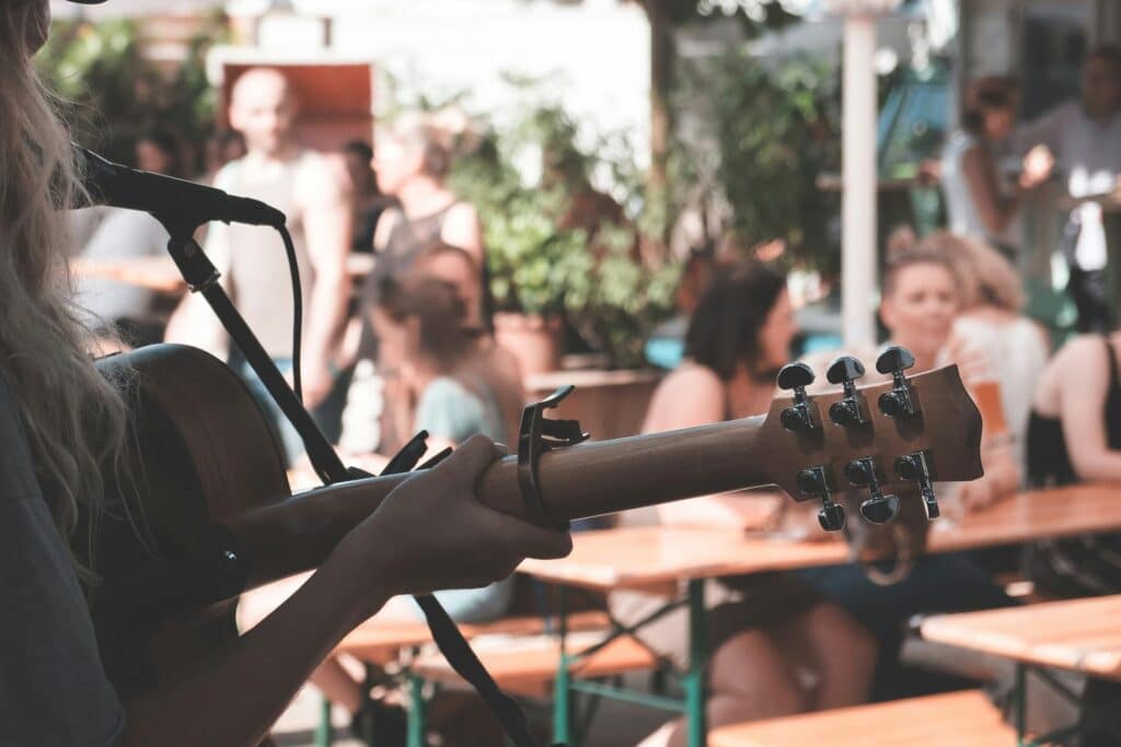 Listen to live music in Big Bear